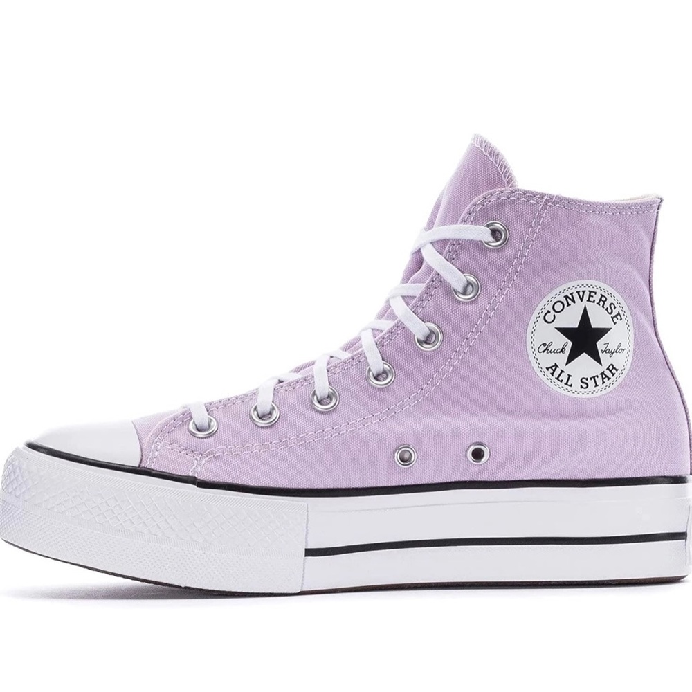 Converse Chuck Taylors